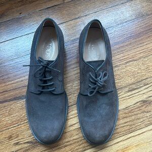 Men’s brown suede lace up shoes, size UK 8, amazing condition